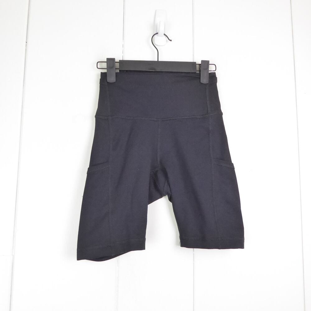 Foehn Bike Shorts Womens SZ 2 Bicycle High Waisted Athletic Wear Athleisure